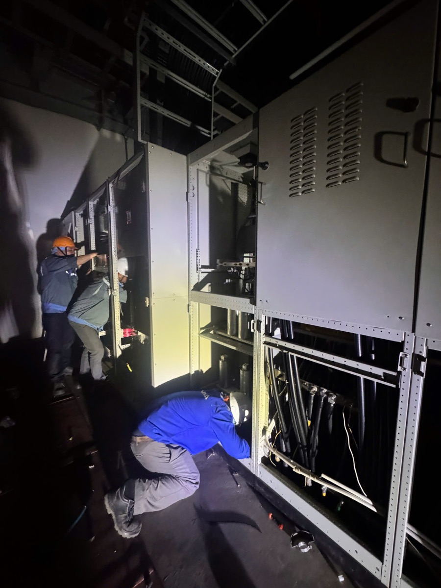 Connecting the central control panel