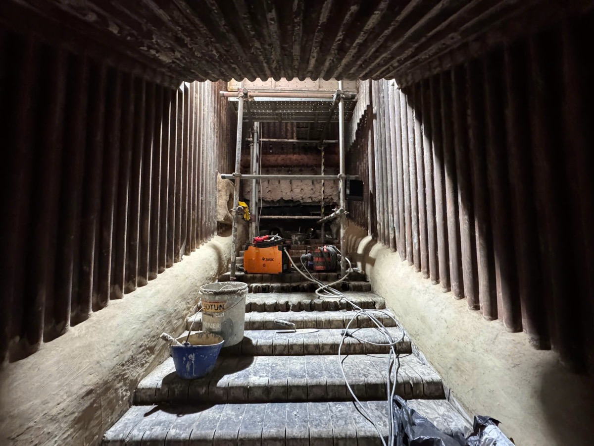Scaffolding erection inside the boiler
